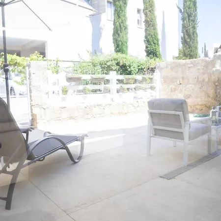 Sunshine Venus * Paphos